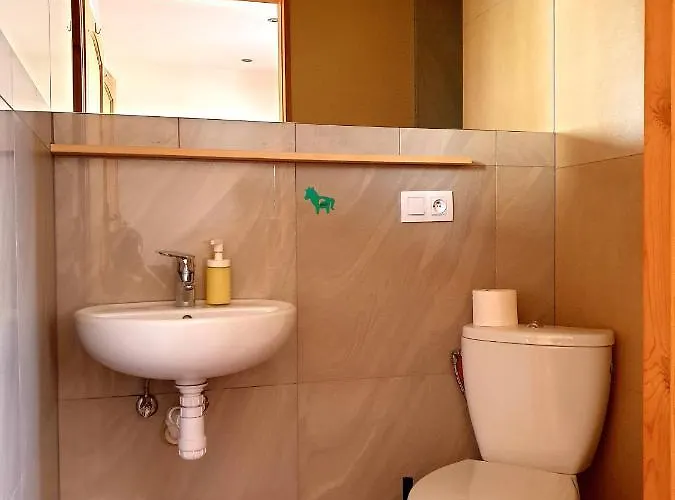 Boomeranghouse Motel *